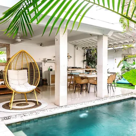 Renovated Mara Villa Double Six Beach