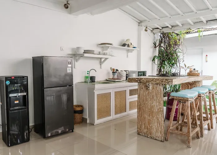 Mara Villa, Garden & Pool, 2 Min To Seminyak (Bali)