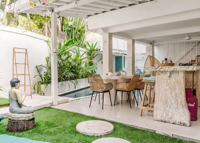 Mara Villa, Garden & Pool, 2 Min To Villa Seminyak (Bali)